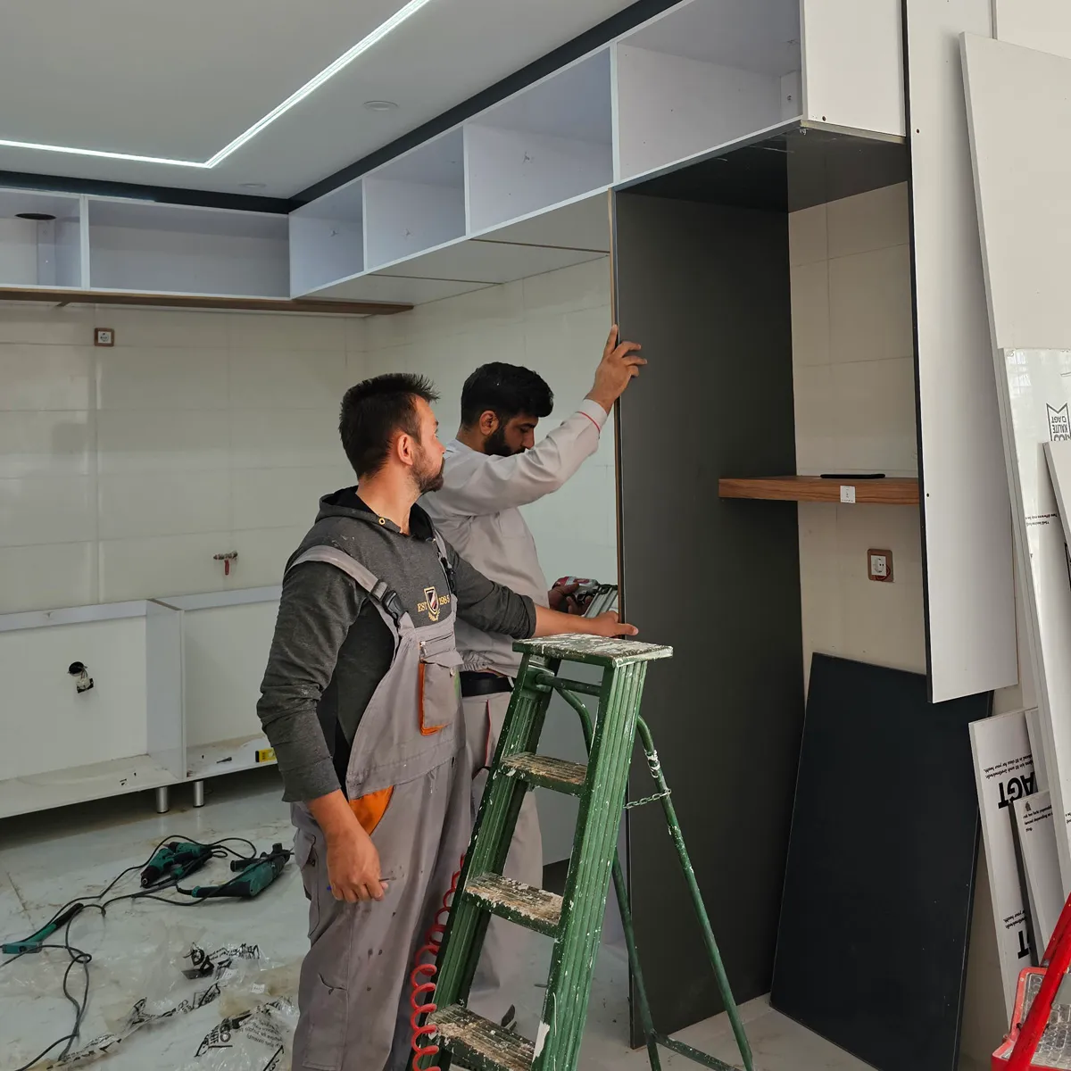 تیم نصب کابینت در شیراز